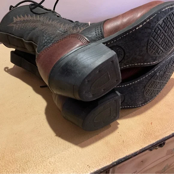 Beautiful Vintage Lace Up Kiltie Western Boots Size 7 - Picture 9 of 12